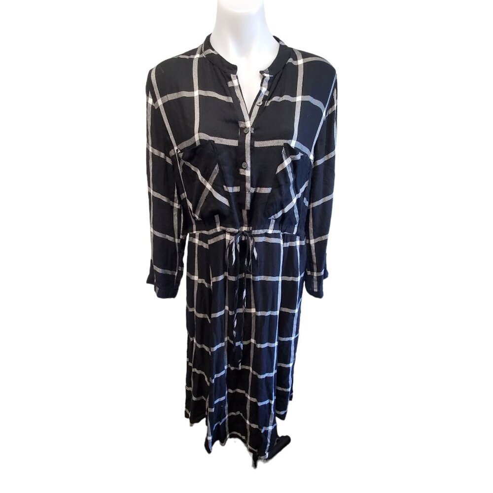 Altard State Medium Black & White Plaid Button-Down Midi Dress With Tie Waist